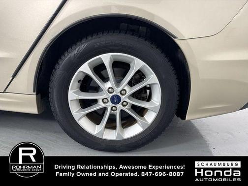White Gold Metallic 2019 Ford Fusion SE