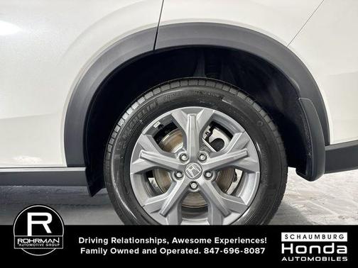 Platinum White Pearl 2026 Honda HR-V LX