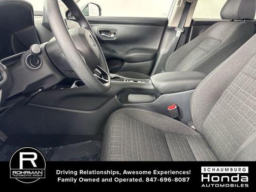 Platinum White Pearl 2026 Honda HR-V LX