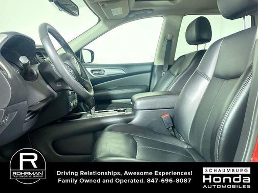 2017 Nissan Pathfinder SL