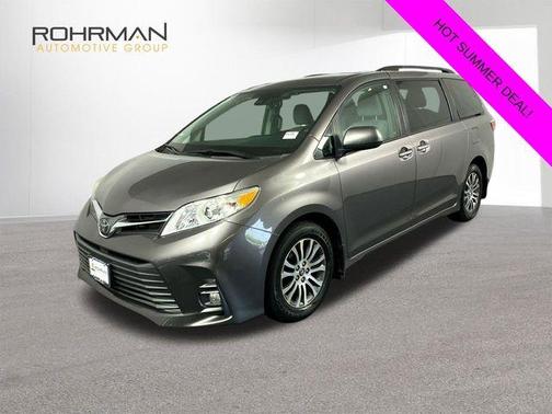 2019 Toyota Sienna XLE
