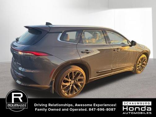 2025 Toyota Crown Signia LIMITED