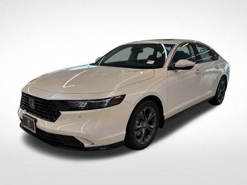 Platinum White Pearl 2026 Honda Accord Hybrid EX-L