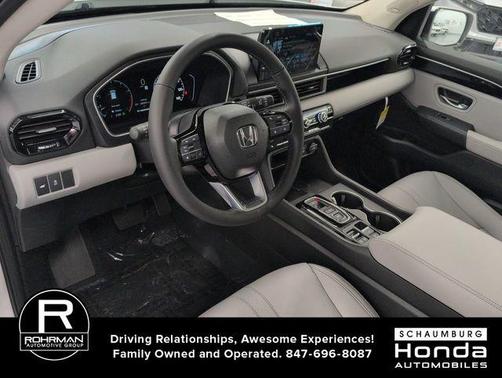 Platinum White Pearl 2025 Honda Pilot Sport