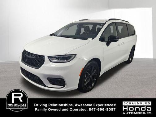 Bright White Clearcoat 2025 Chrysler Pacifica Limited