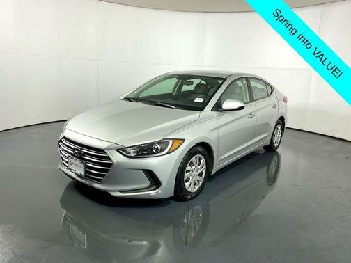 2018 Hyundai ELANTRA SE