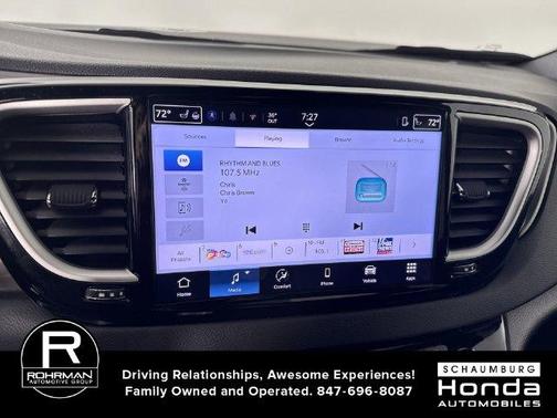 Diamond Black 2025 Chrysler Pacifica Select