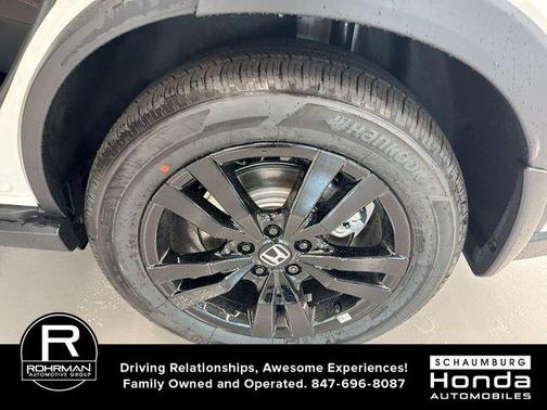 Platinum White Pearl 2027 Honda HR-V Sport