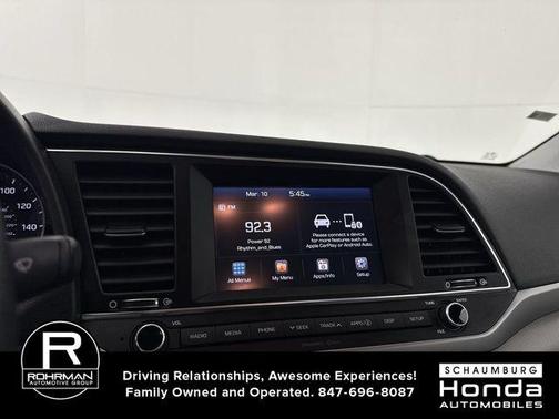 2017 Hyundai ELANTRA SE