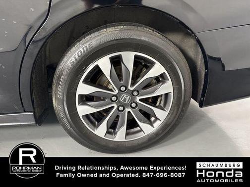 Crystal Black Pearl 2024 Honda Odyssey EX-L