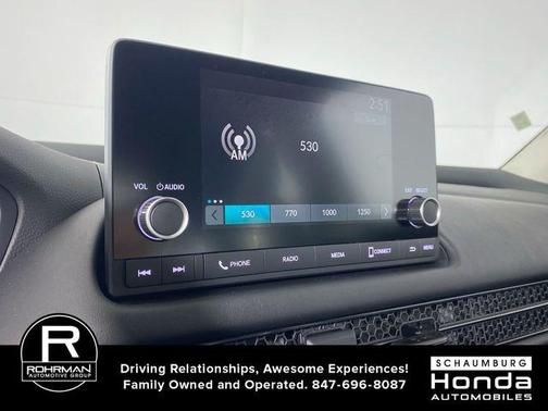 Platinum White Pearl 2024 Honda HR-V LX