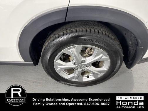 Platinum White Pearl 2024 Honda HR-V LX