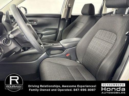 Platinum White Pearl 2024 Honda HR-V LX