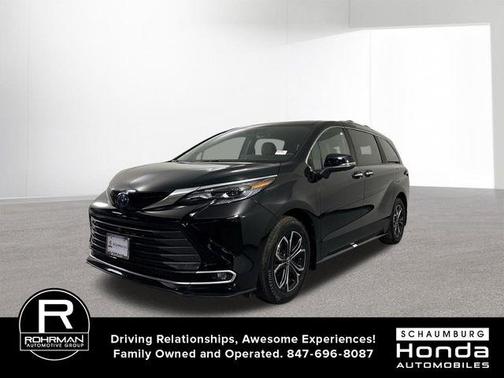 2025 Toyota Sienna Platinum 7 Passenger