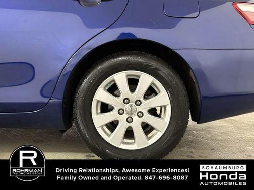 2009 Toyota Camry Hybrid Base (E-CVT)