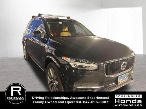 2016 Volvo XC90 Hybrid T8 Momentum