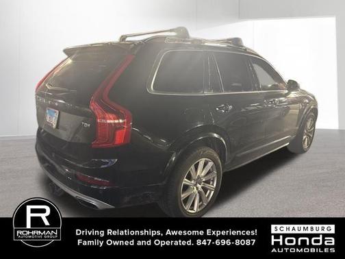 2016 Volvo XC90 Hybrid T8 Momentum