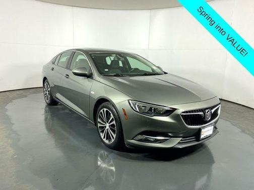 2018 Buick Regal Sportback Essence