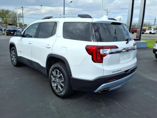 Summit White 2023 GMC Acadia SLE