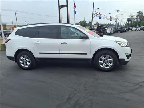2017 Chevrolet Traverse LS
