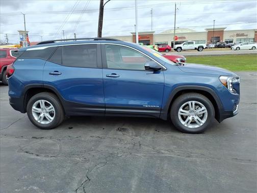 Metallic 2024 GMC Terrain SLE