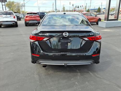 Black 2021 Nissan Sentra SR