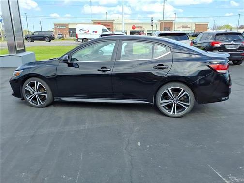 Black 2021 Nissan Sentra SR