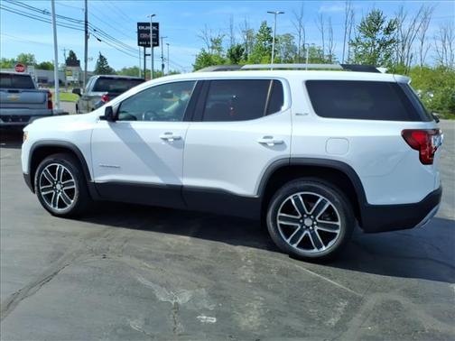 Summit White 2023 GMC Acadia SLT