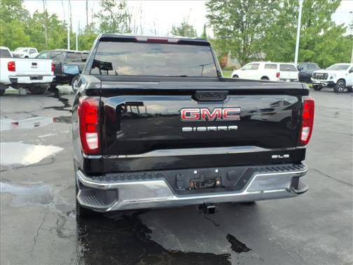 Onyx Black 2023 GMC Sierra 1500 SLE