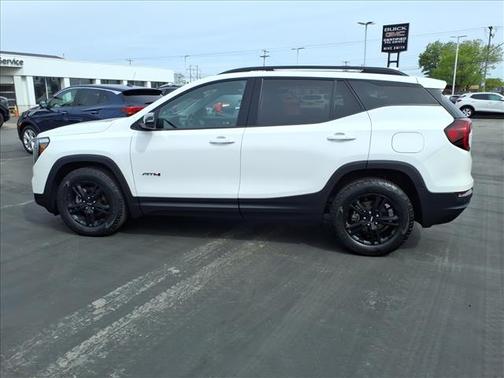 Summit White 2023 GMC Terrain AT4