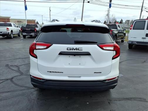 2024 GMC Terrain SLE