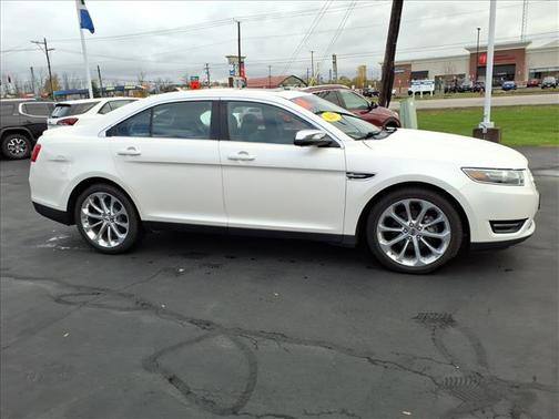 2018 Ford Taurus Limited