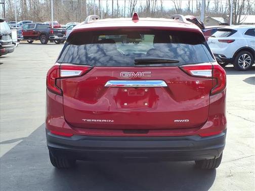 2023 GMC Terrain SLE