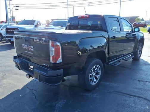 Onyx Black 2022 GMC Canyon AT4