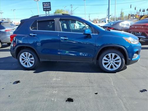 Pacific Blue Metallic 2020 Chevrolet Trax Premier