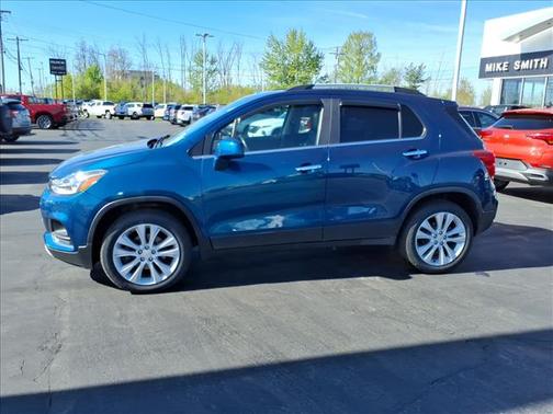 Pacific Blue Metallic 2020 Chevrolet Trax Premier