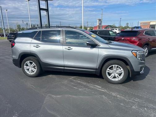 Sterling 2024 GMC Terrain SLE