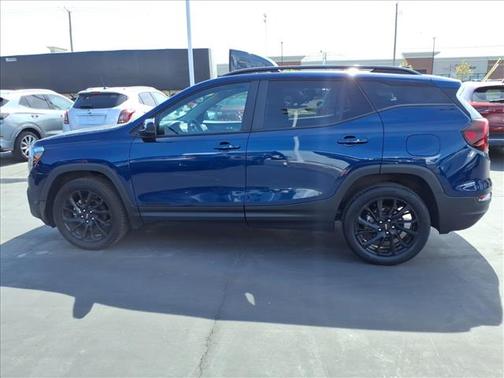 Marine Metallic 2023 GMC Terrain SLE