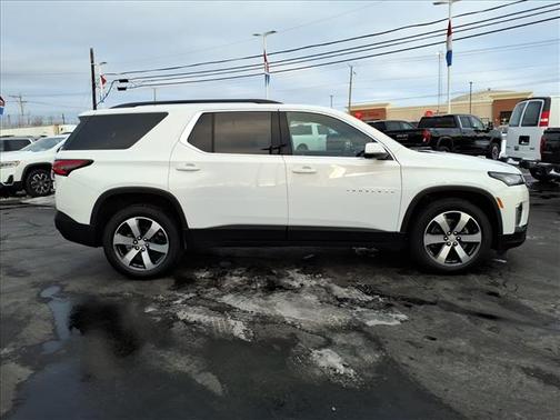 2023 Chevrolet Traverse LT Leather