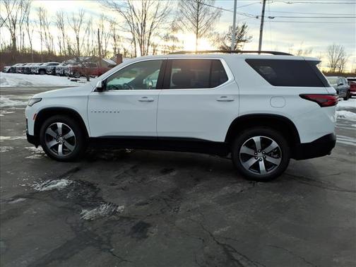 2023 Chevrolet Traverse LT Leather