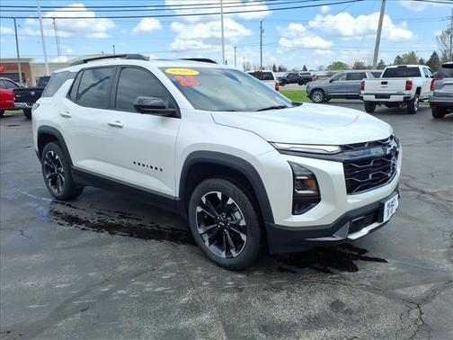 Iridescent Pearl Tricoat 2025 Chevrolet Equinox RS