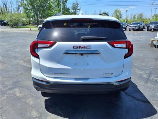 2022 GMC Terrain AT4