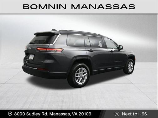 Baltic Gray Metallic Clearcoat 2023 Jeep Grand Cherokee L Laredo