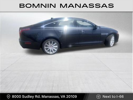 2014 Jaguar XJ Base