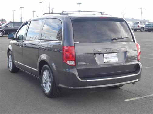 Photo 4 of 26 of 2019 Dodge Grand Caravan SXT