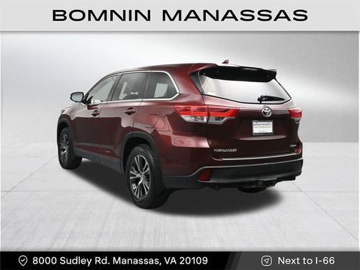 Ooh La La Rouge Mica 2019 Toyota Highlander LE Plus