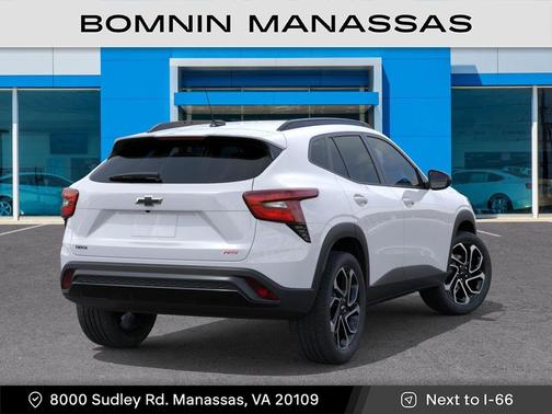 Summit White 2026 Chevrolet Trax FWD 2RS