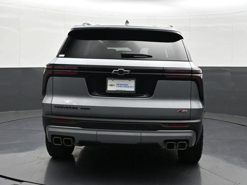 Sterling Gray Metallic 2025 Chevrolet Traverse AWD Z71