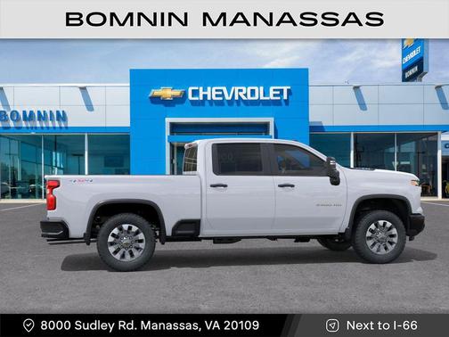 Summit White 2026 Chevrolet Silverado 2500 Custom