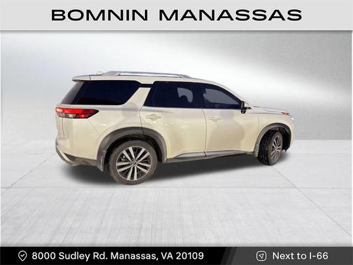 2024 Nissan Pathfinder Platinum 4WD